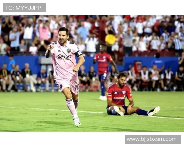 足球明星趣味挑战皮球视频精彩瞬间大集合