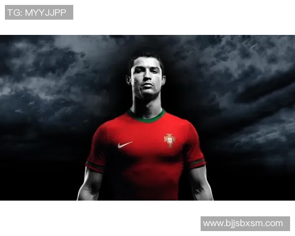 足球明星炫酷照片集锦展现球场风采与个人魅力的精彩瞬间 足球明星炫酷照片集锦展现球场风采与个人魅力的精彩瞬间