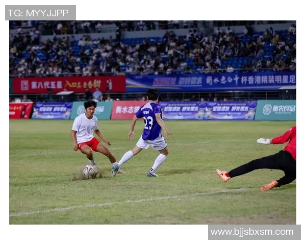 足球明星莱昂精彩瞬间全景展示与个人风采集锦