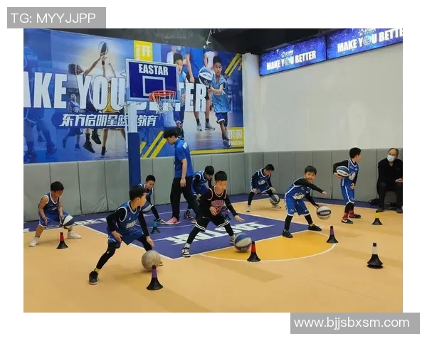 启明星体育篮球培训助力青少年成长与发展打造篮球梦想新天地