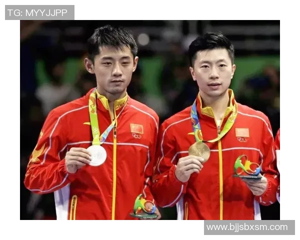 广州恒大与山东鲁能激战正酣中超巅峰对决引发球迷热议